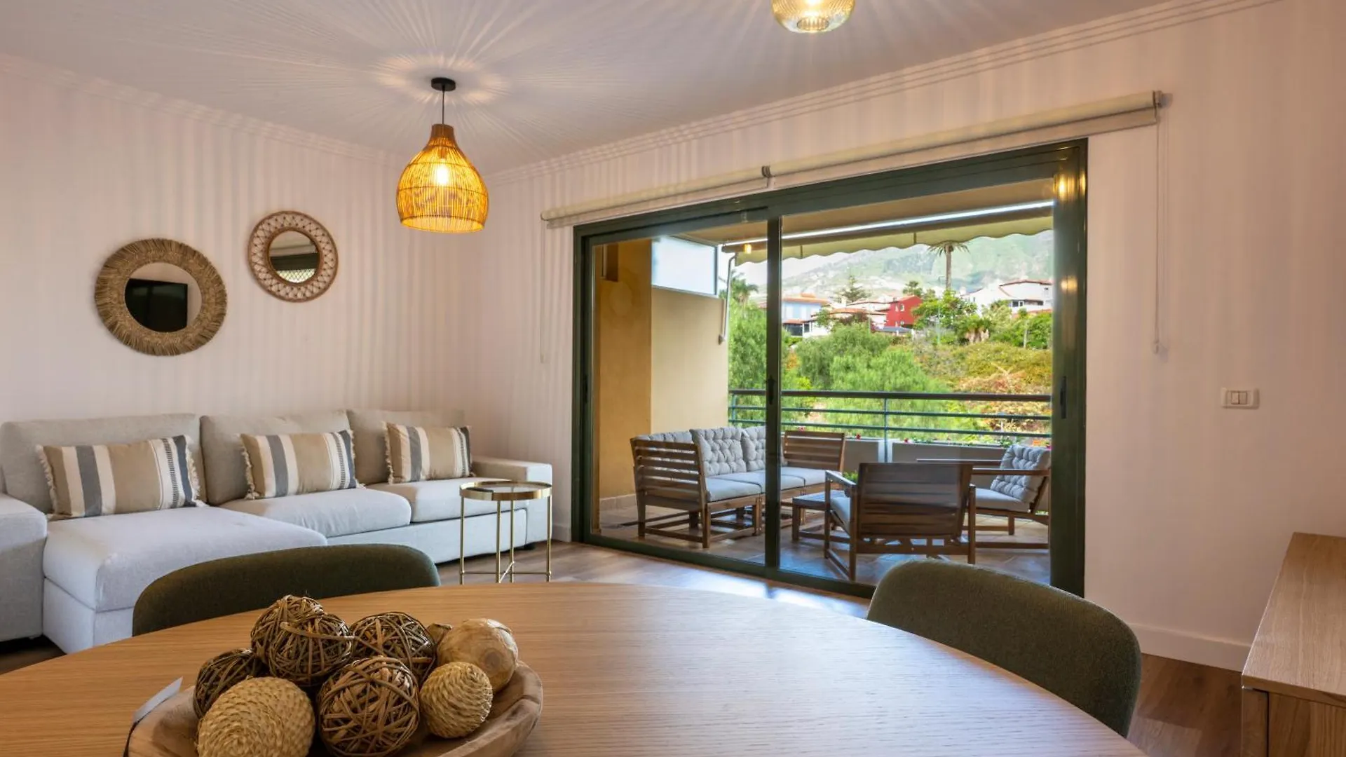 Ek Renting Costa Adeje (Tenerife)